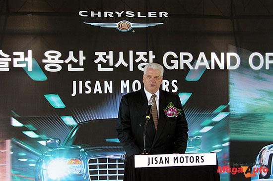 크라이슬러 코리아 웨인 첨리 사장