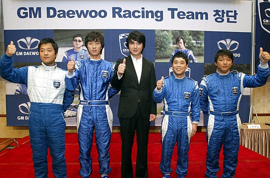 김봉현 선수, 원상훈 선수, 주원규 감독, 이재우 선수, 오일기 선수