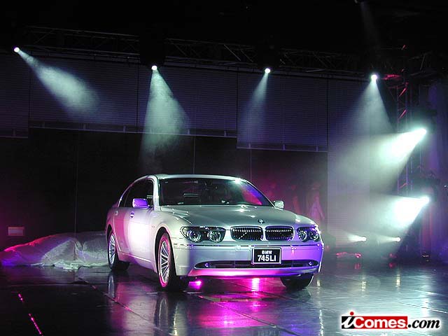 2002년 최고 기술의 차 - BMW 뉴 7시리즈