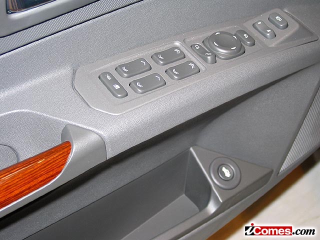 7060_1_1.jpg