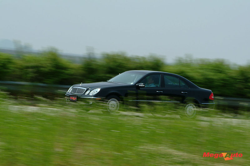 9910_32_1.JPG
