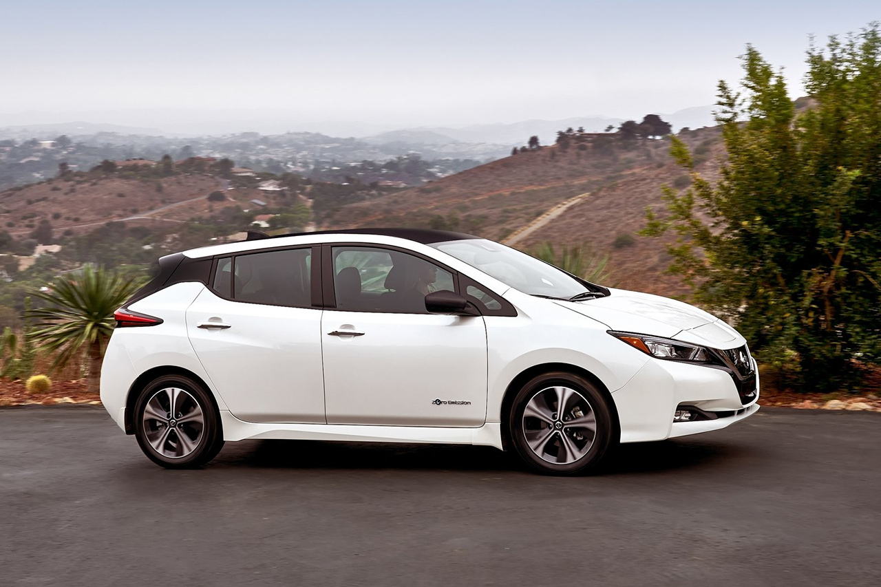 Nissan-Leaf-2018-1600-0b.jpg