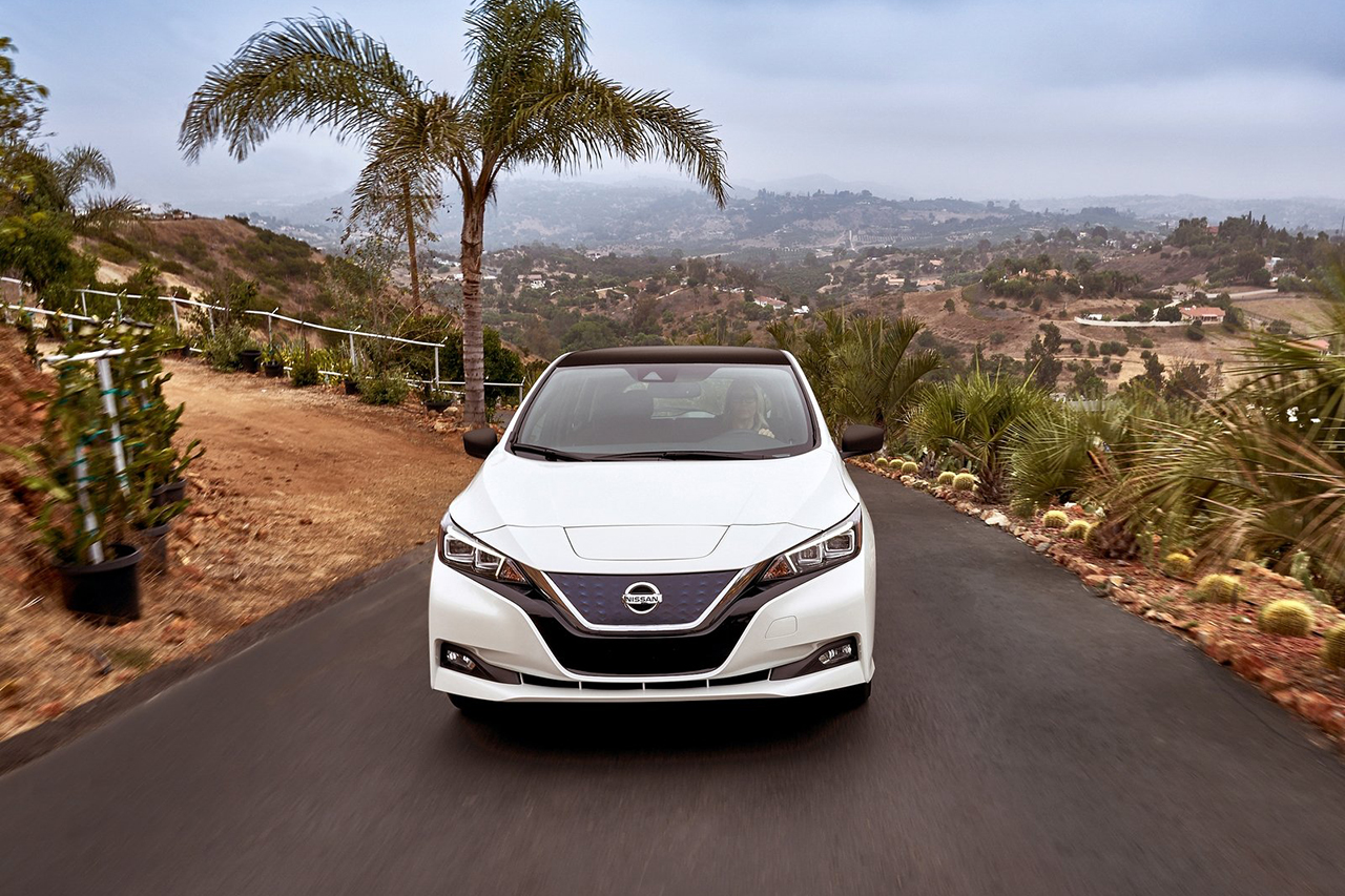 Nissan-Leaf-2018-1600-11.jpg