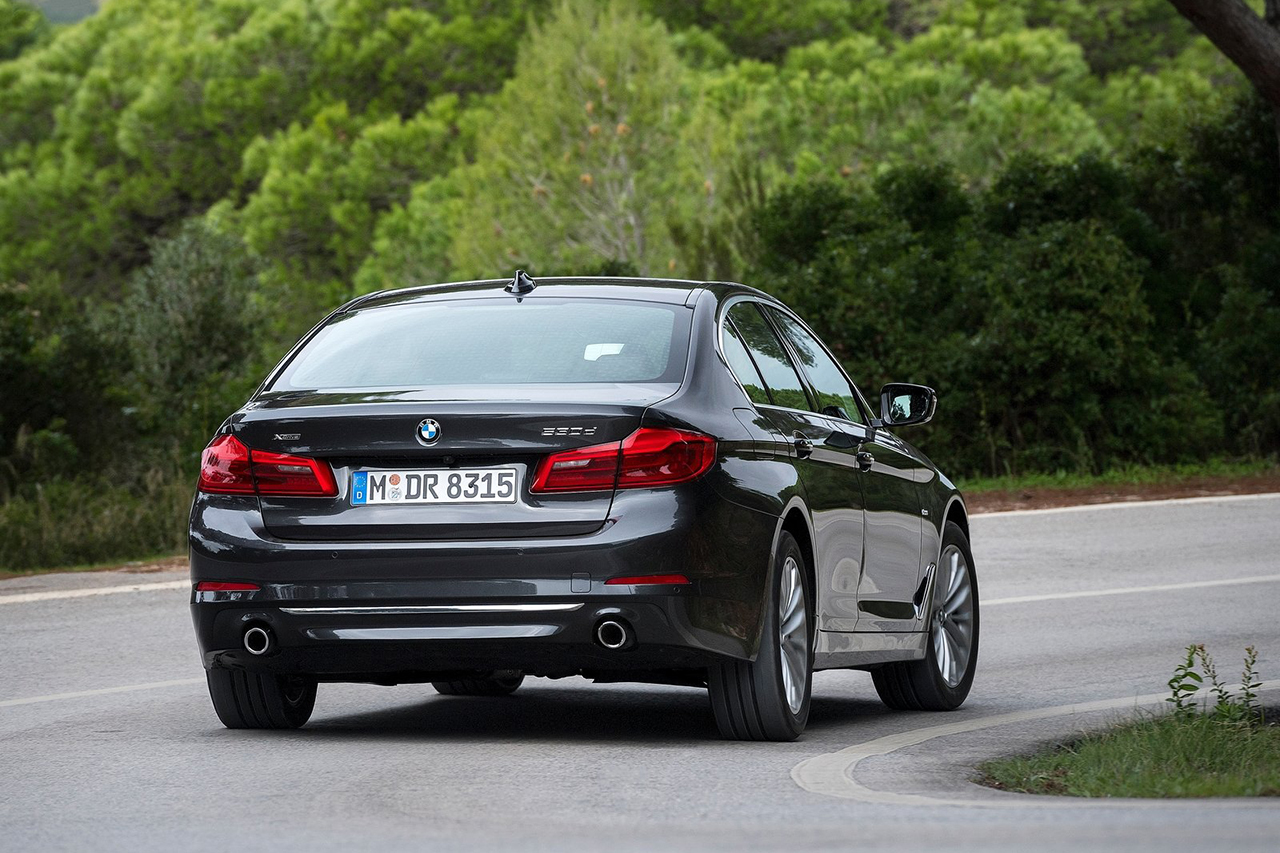 BMW-5-Series-2017-1600-72.jpg