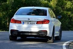 BMW-5-Series-2017-1600-7b.jpg