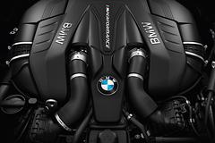 BMW-5-Series-2017-1600-e4.jpg