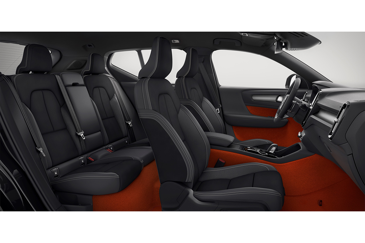 213048_New_Volvo_XC40_interior.jpg