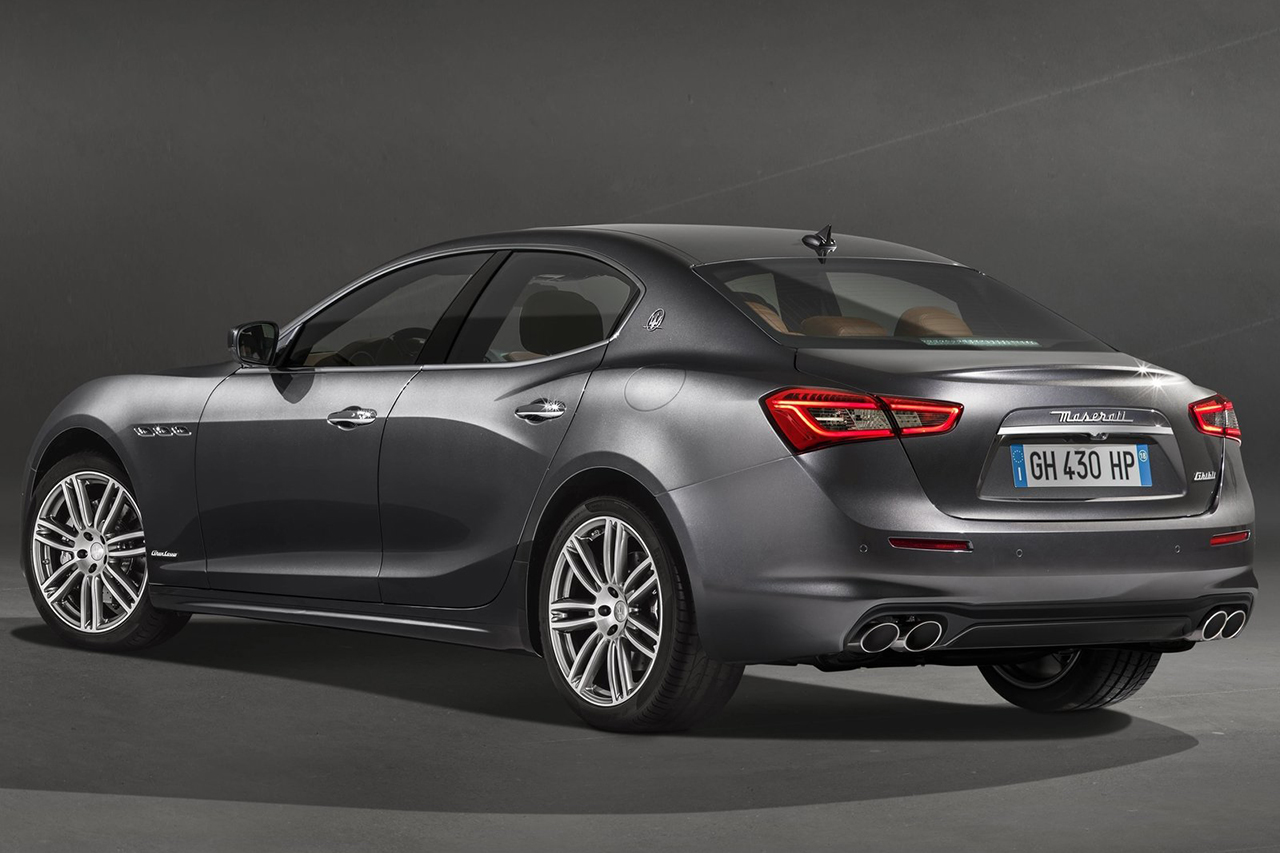 Maserati-Ghibli_GranLusso-2018-1600-02.jpg