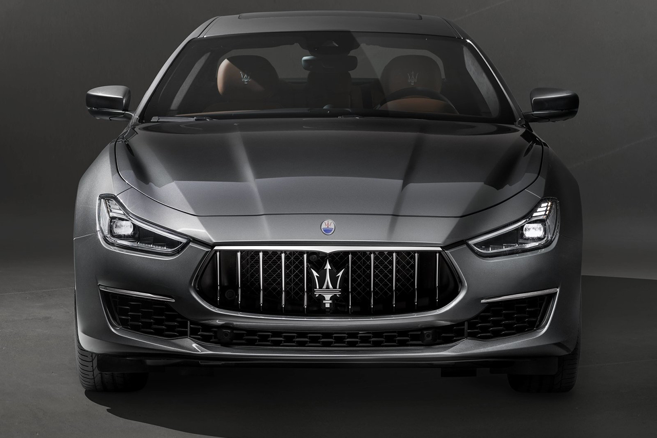 Maserati-Ghibli_GranLusso-2018-1600-03.jpg