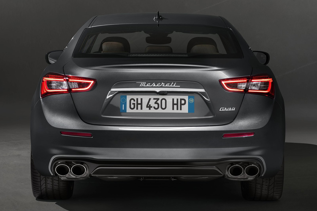 Maserati-Ghibli_GranLusso-2018-1600-04.jpg