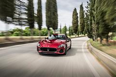Maserati-GranTurismo-2018-1600-01.jpg