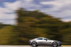 Aston_Martin-Vantage-2019-1600-0c.jpg