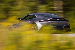 Aston_Martin-Vantage-2019-1600-12.jpg