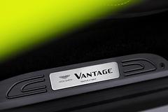 Aston_Martin-Vantage-2019-1600-25.jpg