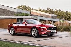 Ford-Mustang_Convertible_EU-Version-2018-1600-02.jpg