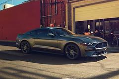 Ford-Mustang_GT-2018-1600-01.jpg