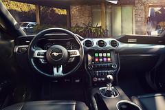 Ford-Mustang_GT-2018-1600-0d.jpg