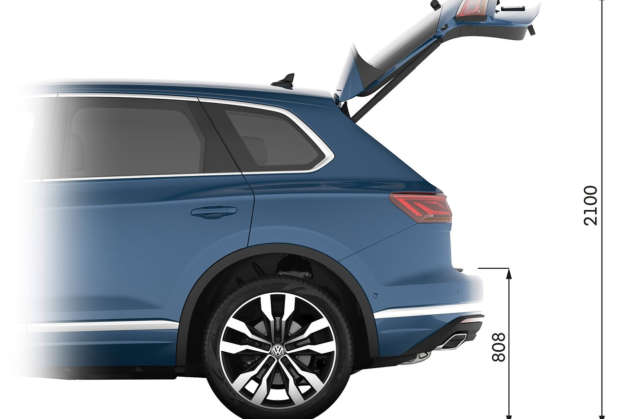 Volkswagen-Touareg-2019-1600-3f.jpg