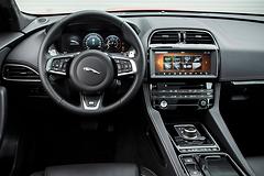 Jaguar-F-Pace-2017-1600-87.jpg