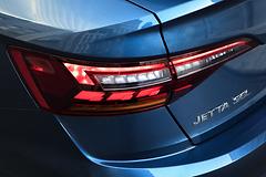 Volkswagen-Jetta-2019-1600-51.jpg