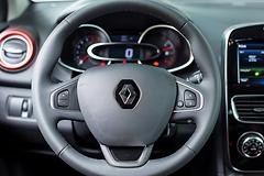 Renault-Clio-2017-1600-32.jpg