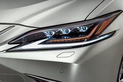 Lexus-ES-2019-1600-3c.jpg