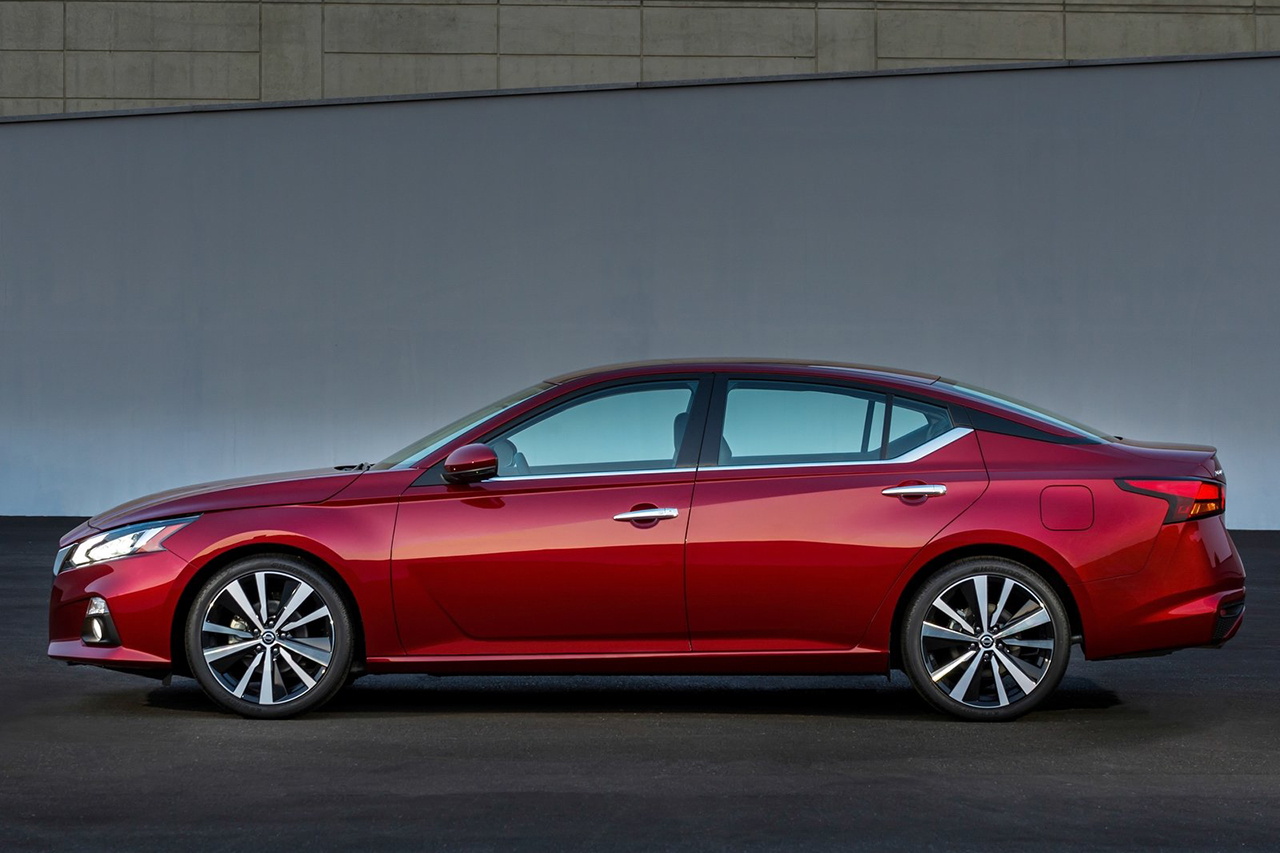 Nissan-Altima-2019-1600-04.jpg