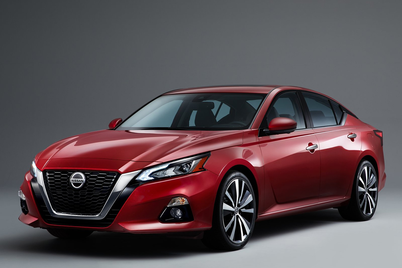 Nissan-Altima-2019-1600-06.jpg