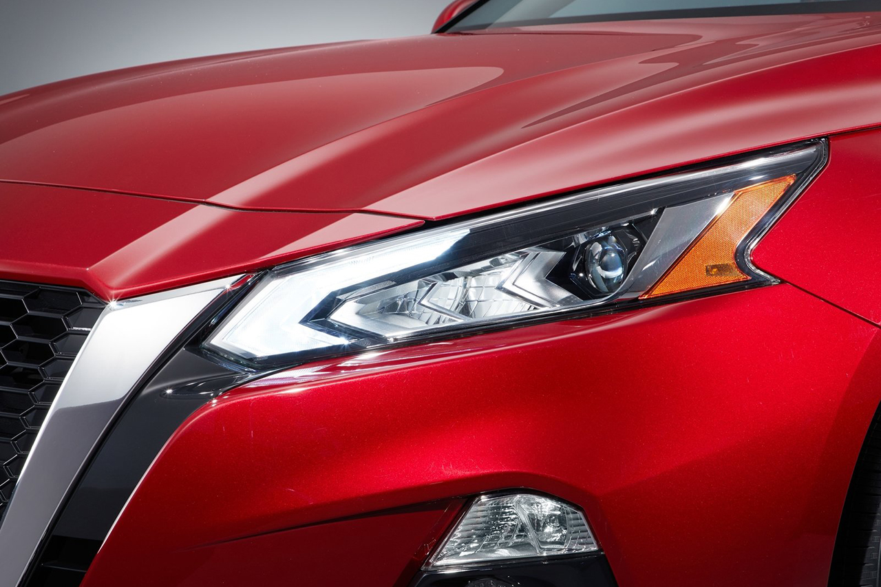 Nissan-Altima-2019-1600-13.jpg