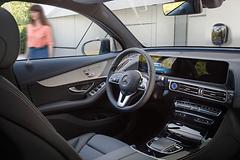 Mercedes-Benz-EQC-2020-1600-2c.jpg