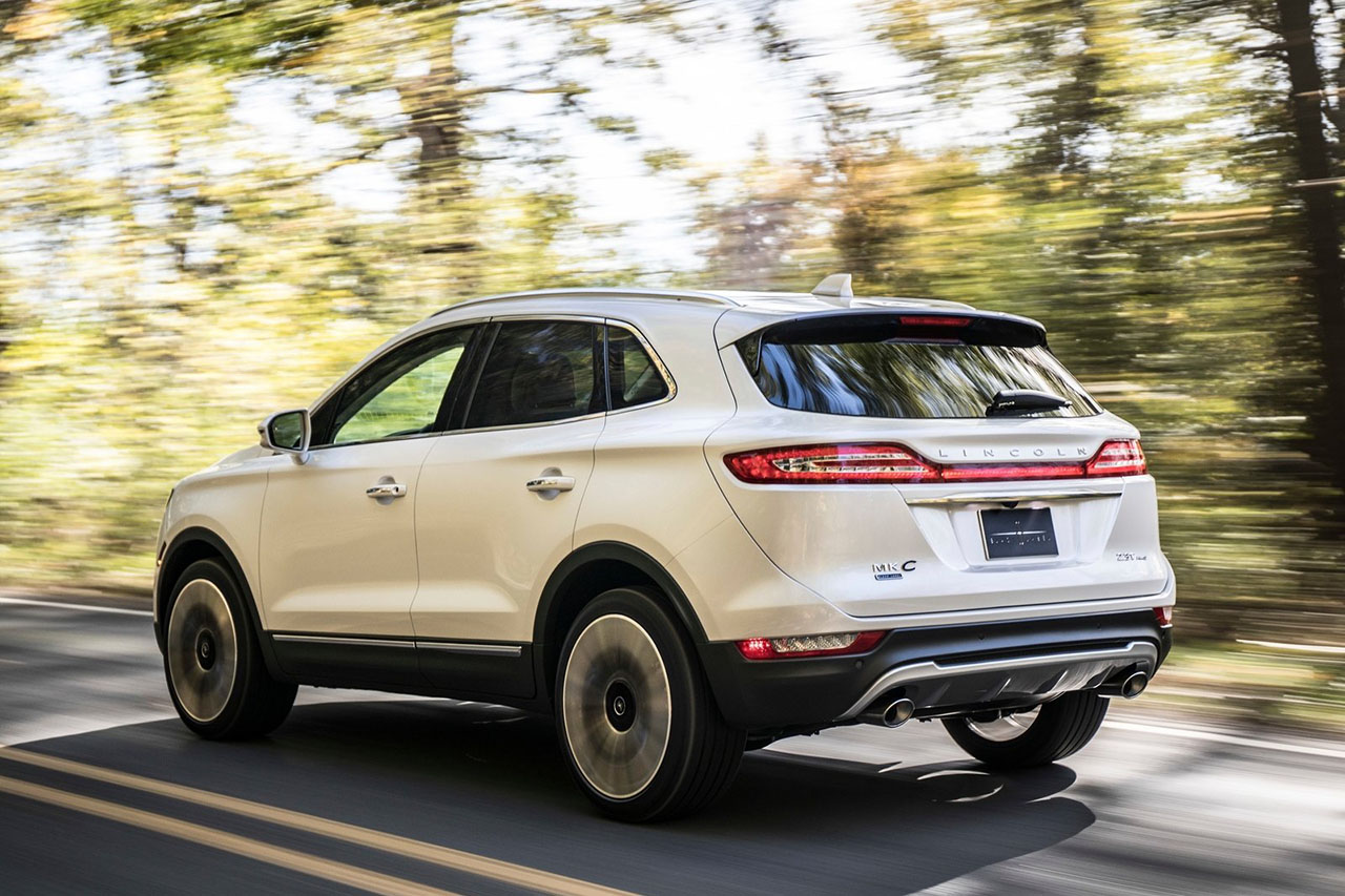 Lincoln-MKC-2019-1600-04.jpg