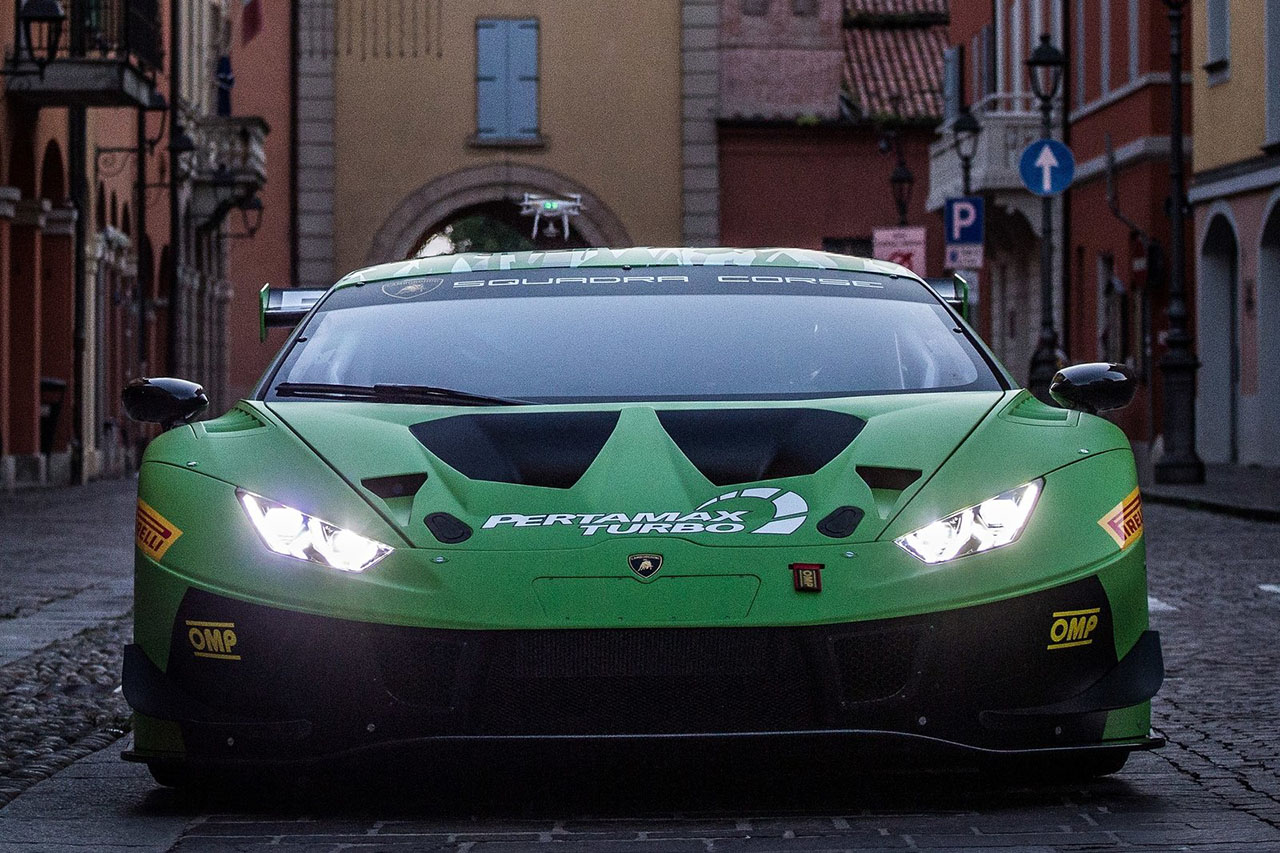 Lamborghini-Huracan_GT3_EVO_Racecar-2019-1600-0d.jpg