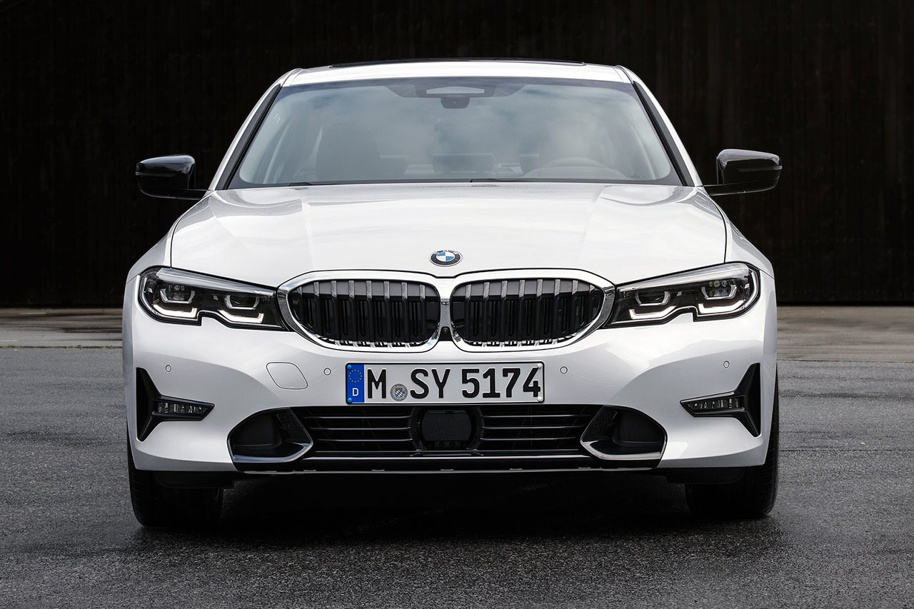 BMW-3-Series-2019-1600-28.jpg