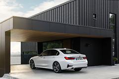 BMW-3-Series-2019-1600-1e.jpg
