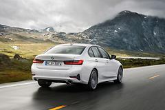 BMW-3-Series-2019-1600-25.jpg