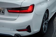BMW-3-Series-2019-1600-50.jpg