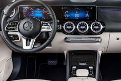 Mercedes-Benz-B-Class-2019-1600-24.jpg