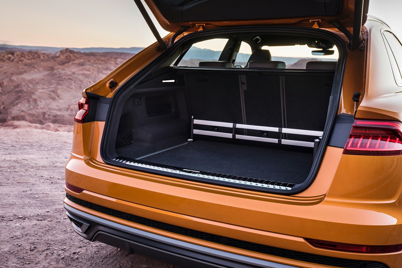 Audi-Q8-2019-1600-a1.jpg