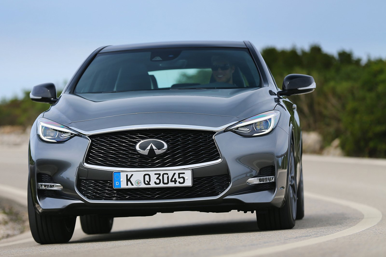 Infiniti-QX30-2017-1600-65.jpg