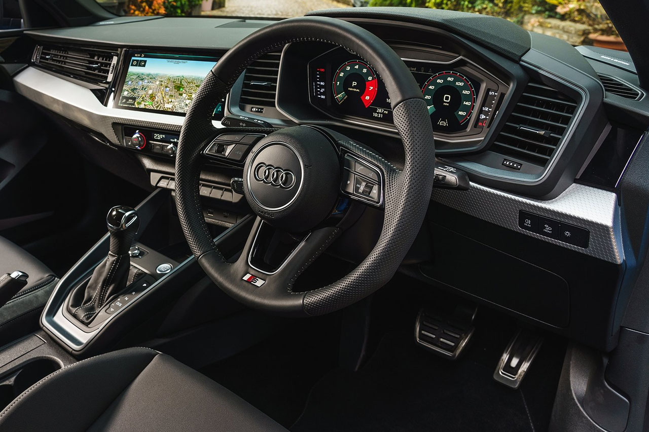 Audi-A1_Sportback_UK-Version-2019-1600-4b.jpg