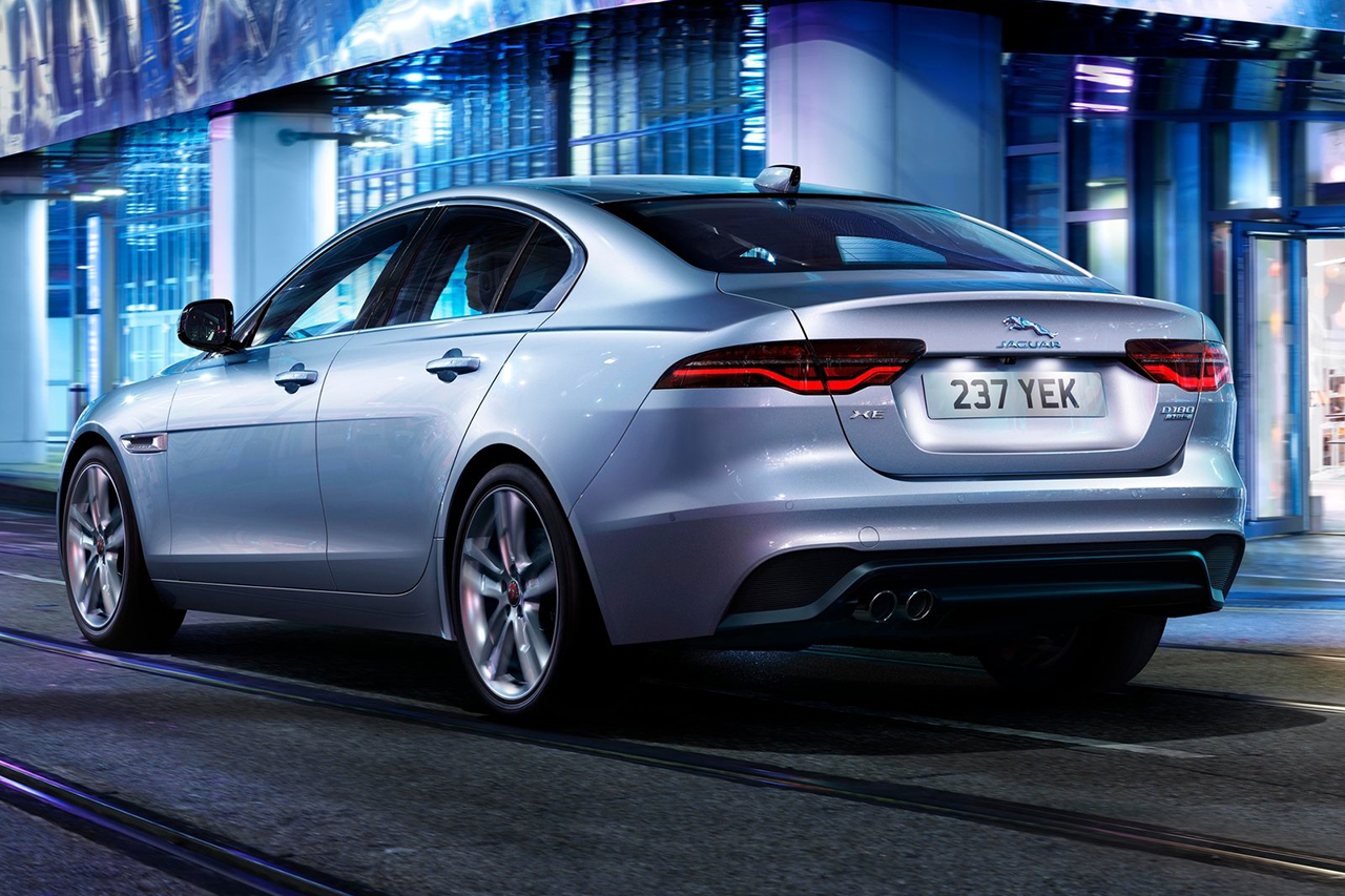 Jaguar-XE-2020-1600-0a.jpg