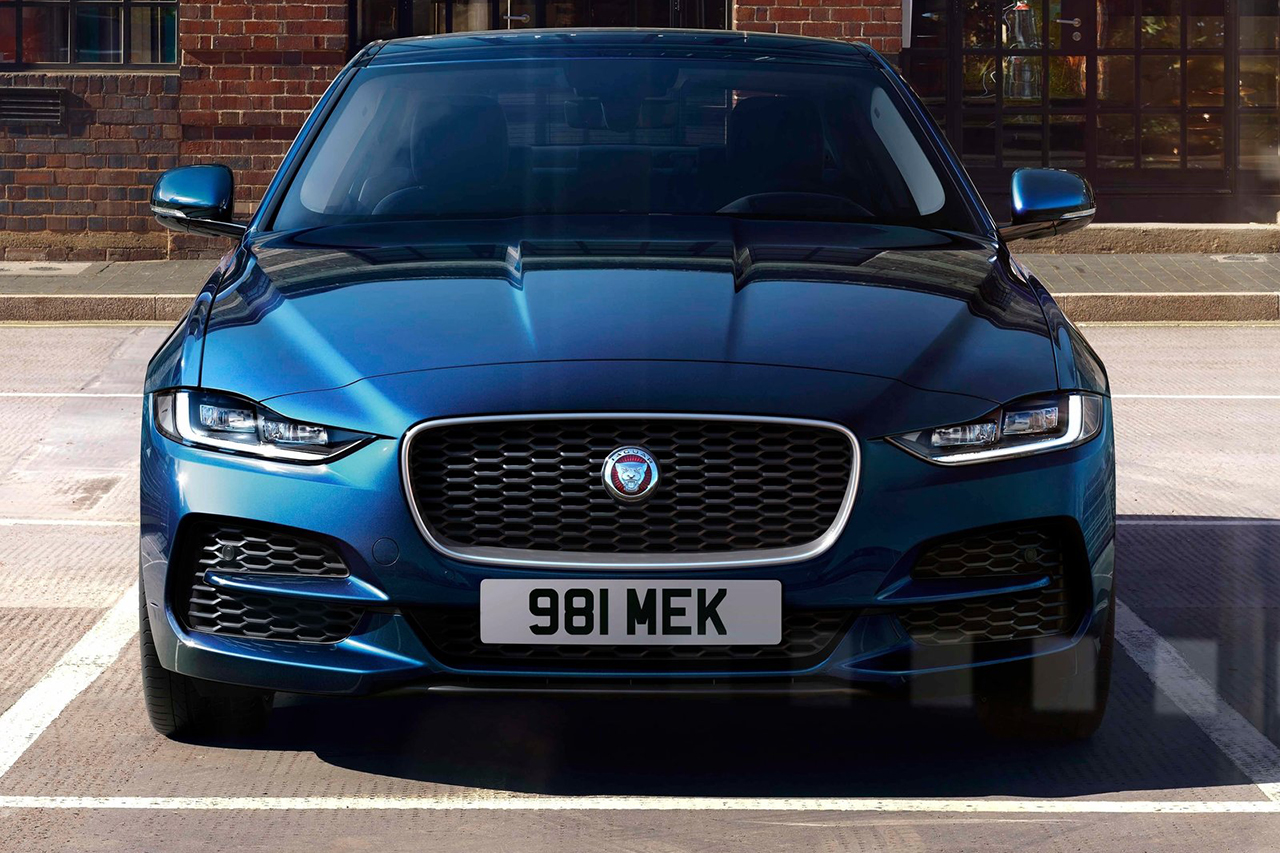 Jaguar-XE-2020-1600-0c.jpg