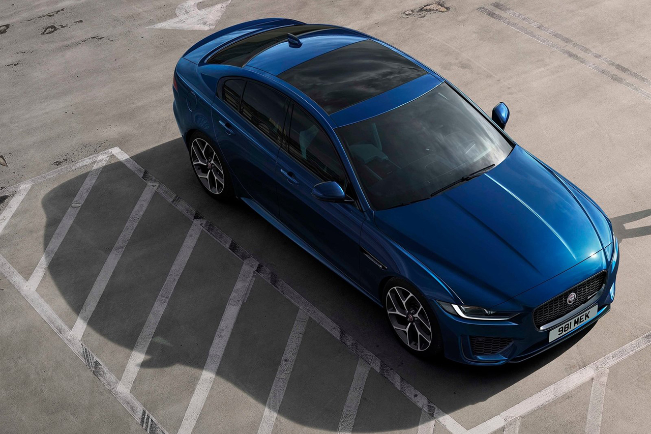 Jaguar-XE-2020-1600-01.jpg