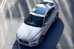 Jaguar-XE-2020-1600-07.jpg