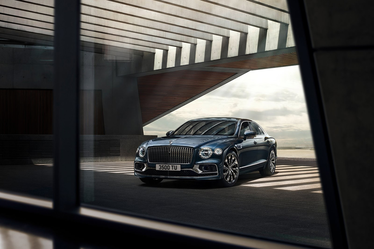 Bentley-Flying_Spur-2020-1600-02.jpg