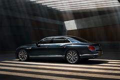 Bentley-Flying_Spur-2020-1600-03.jpg