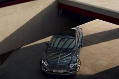 Bentley-Flying_Spur-2020-1600-05.jpg