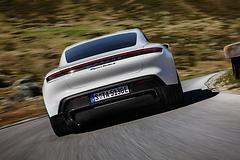 Porsche-Taycan-2020-1600-13.jpg