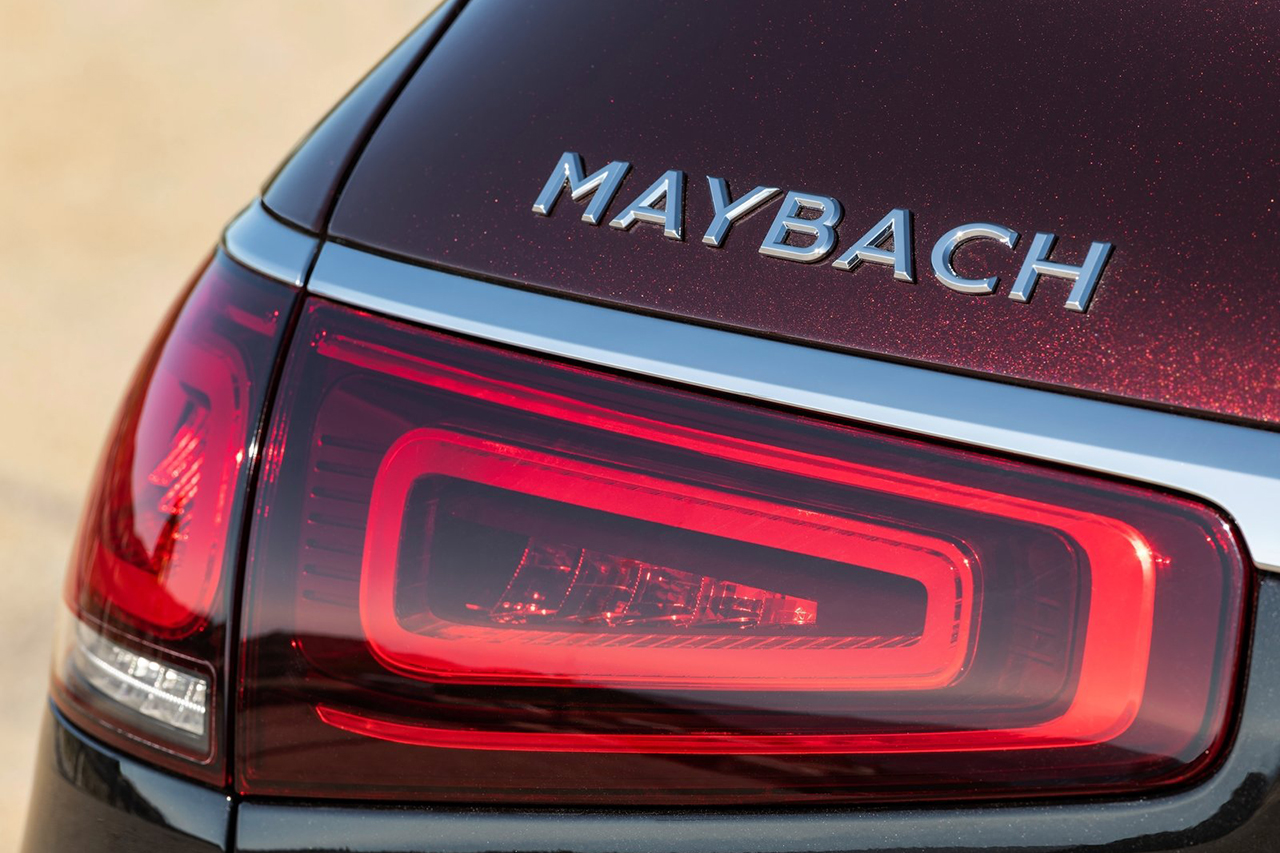 Mercedes-Benz-GLS_600_Maybach-2021-1600-36.jpg