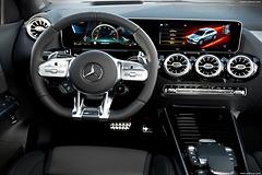 Mercedes-Benz-GLA-2021-1600-1e.jpg